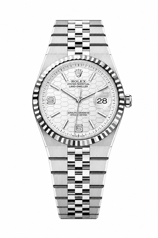 Oyster Perpetual Land-
Dweller with a white hexagonal pattern dial SILVER